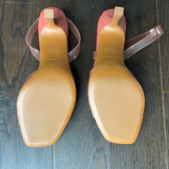 Zara clear strap along back sandals - Picture 2 of 3